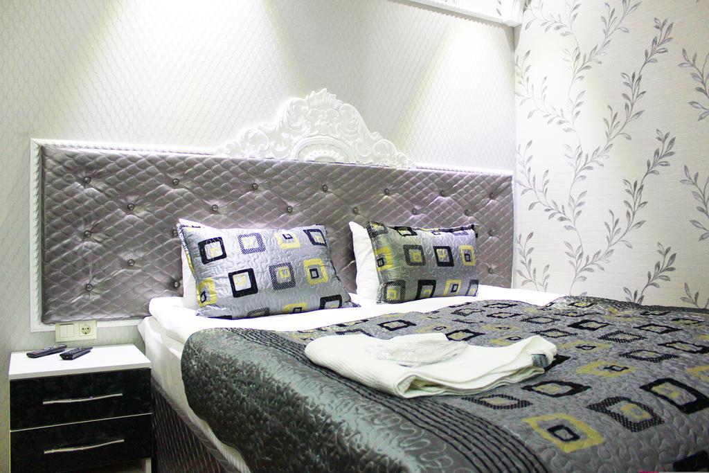 Elegant Boutique Rustaveli Hotel Tbilisi Buitenkant foto