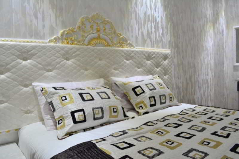 Elegant Boutique Rustaveli Hotel Tbilisi Buitenkant foto