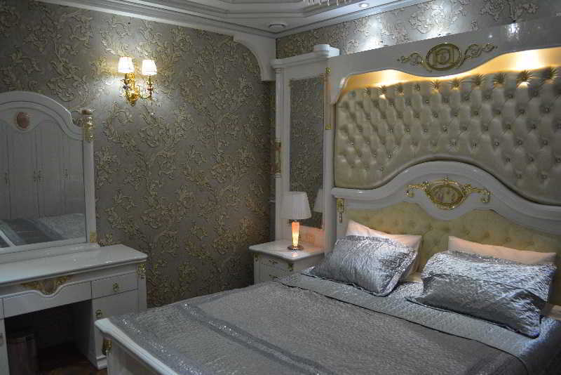 Elegant Boutique Rustaveli Hotel Tbilisi Buitenkant foto