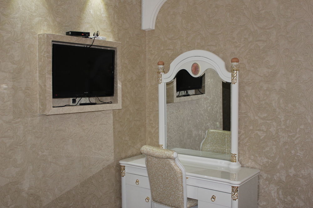 Elegant Boutique Rustaveli Hotel Tbilisi Buitenkant foto
