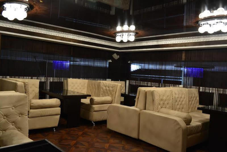 Elegant Boutique Rustaveli Hotel Tbilisi Buitenkant foto