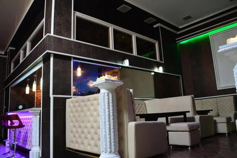 Elegant Boutique Rustaveli Hotel Tbilisi Buitenkant foto