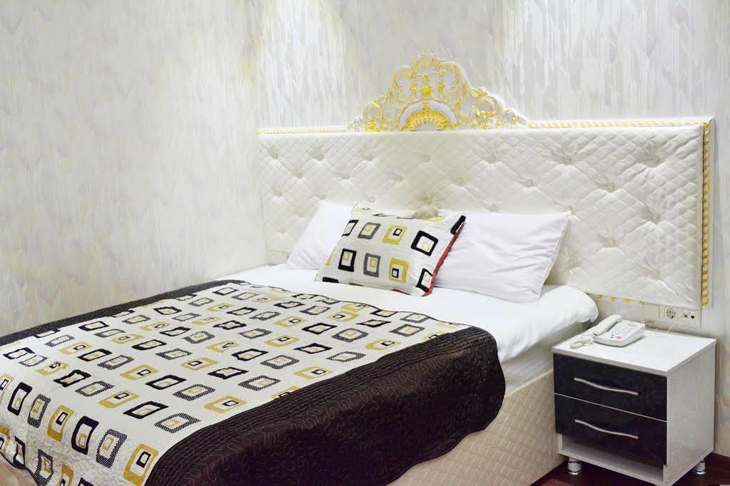 Elegant Boutique Rustaveli Hotel Tbilisi Buitenkant foto