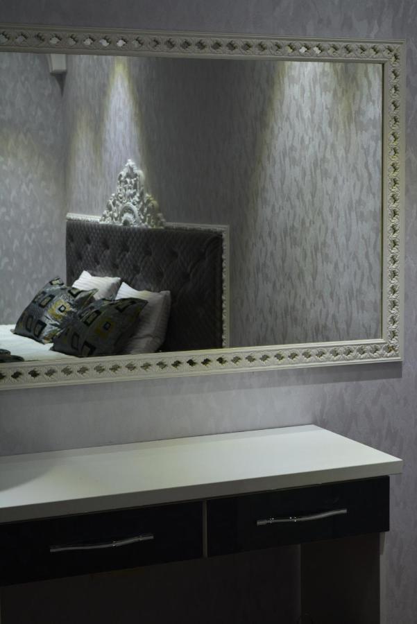 Elegant Boutique Rustaveli Hotel Tbilisi Buitenkant foto