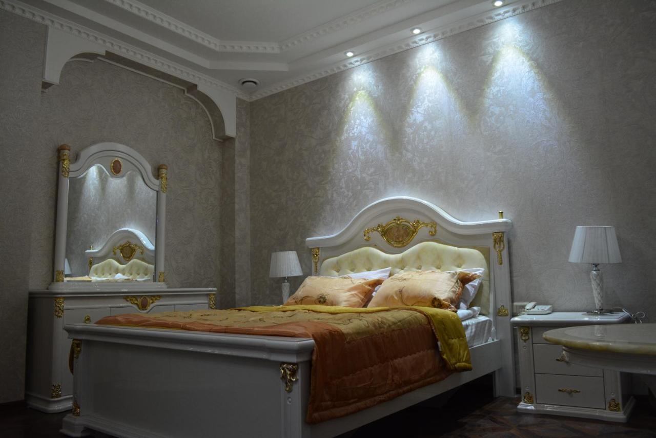 Elegant Boutique Rustaveli Hotel Tbilisi Buitenkant foto
